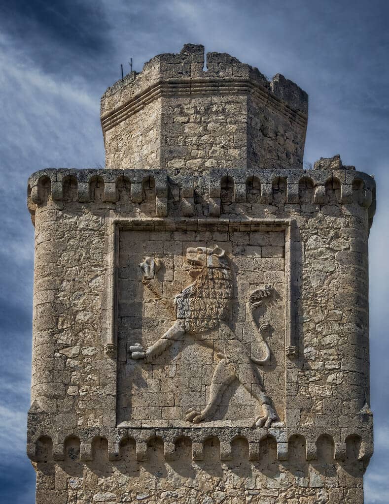 León rampante Castillo de Barcience